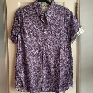 NWT Men’s SS Button down shirt